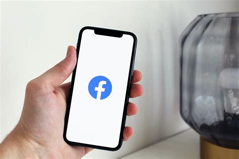 Bahaya Memiliki Akun Facebook yang Dibuka untuk Siapa Saja