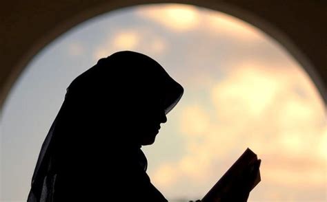 Bagian Pertama: Inspirasi Wanita Muslimah yang Sukses dengan Facebook