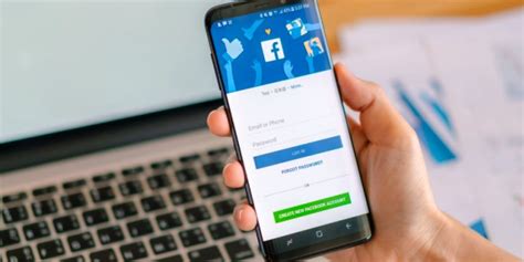 Cara Membuka Facebook Teman dengan Password